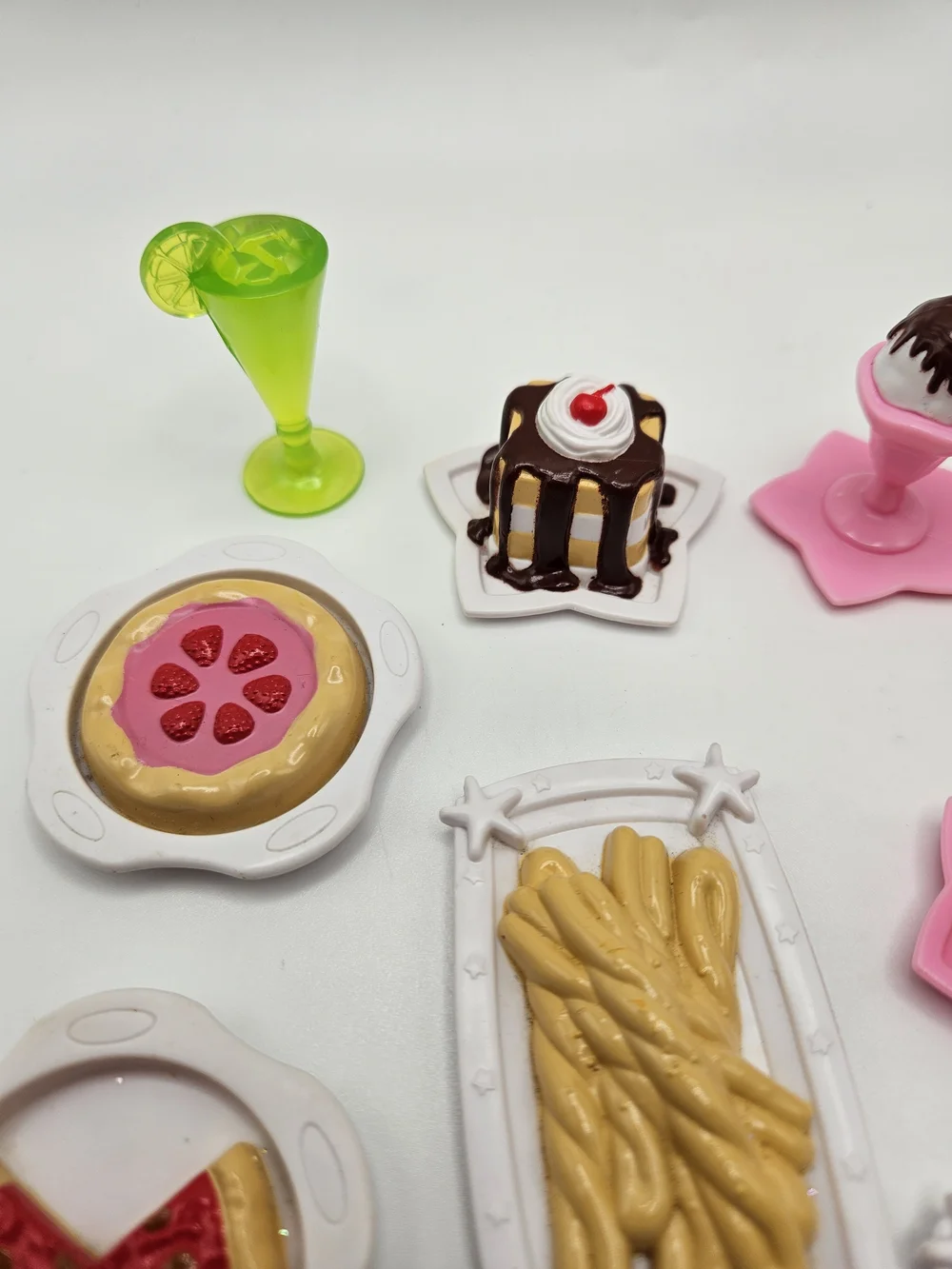 Barbie 2002 Cruise Ship Replacement Buffet Food and Tropical Drinks Lot Pizza